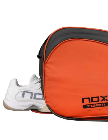 Paletero Nox ML 10 Team Clay Tu Complemento de Padel Perfecto.