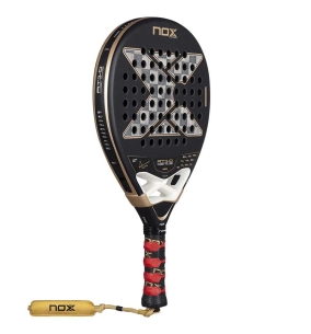 Pala Nox AT10 Luxury 18K Alum | Potencia y precisión