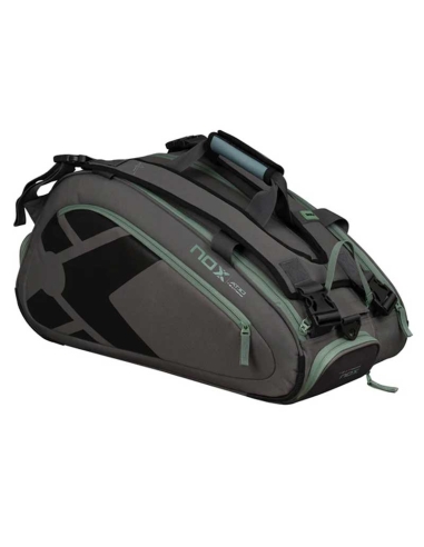 Paletero Nox AT10 Team Green, funcional y ligero, diseñado para acompañarte con estilo y practicidad en cada partido.