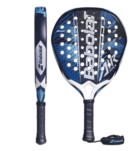Pala Babolat Air Viper 2.6, diseñada para el jugador explosivo, ágil y ofensivo que busca dominar el punto en la red .